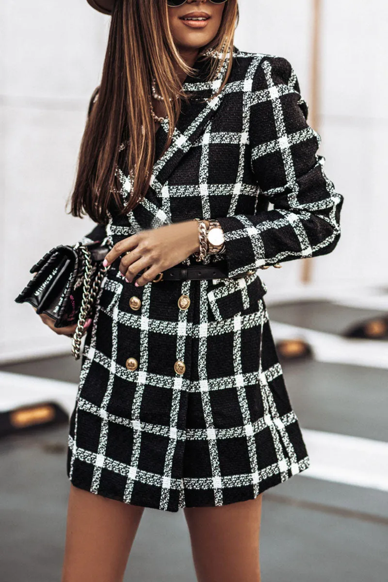 Stay Stylish with Plaid Turn-back Collar Outerwear