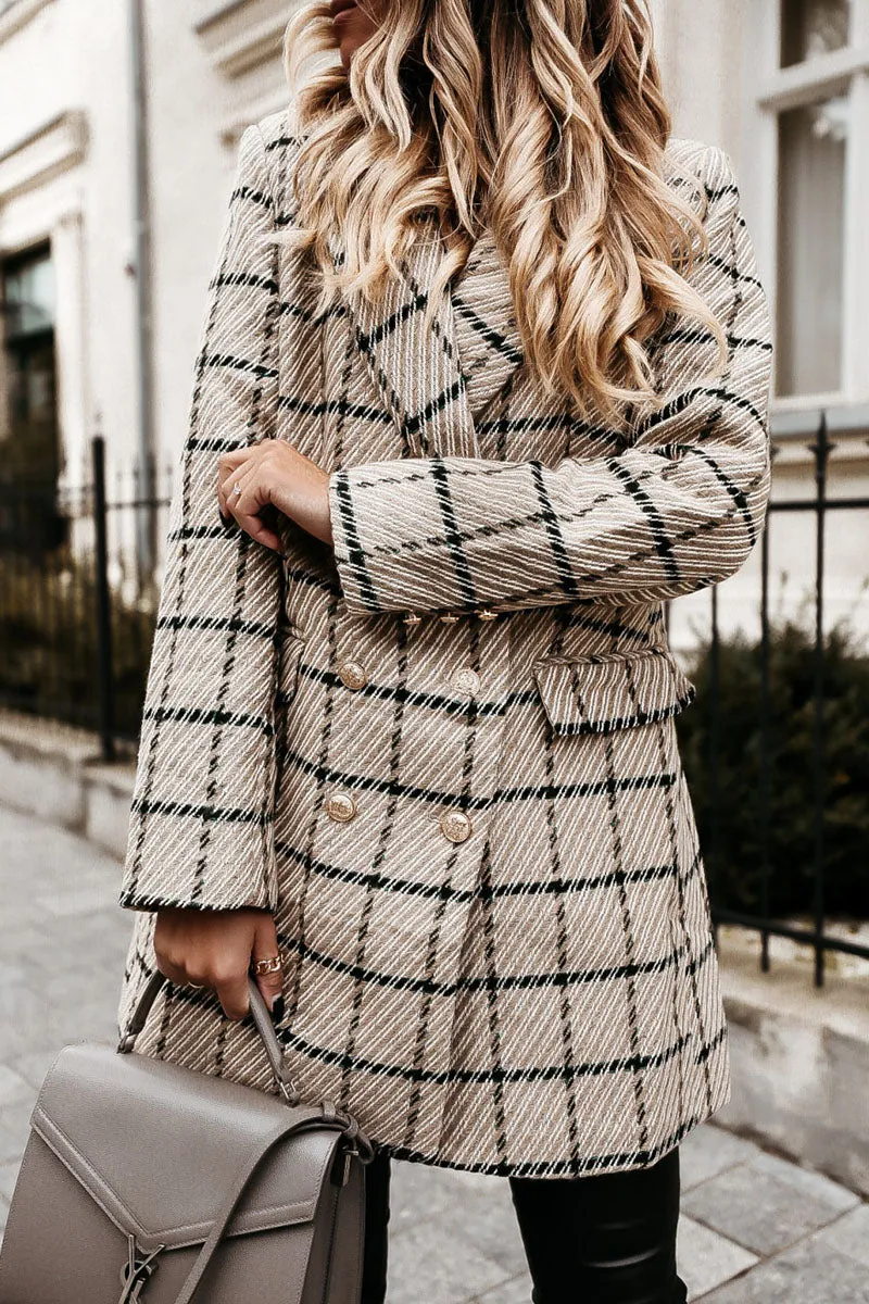 Stay Stylish with Plaid Turn-back Collar Outerwear