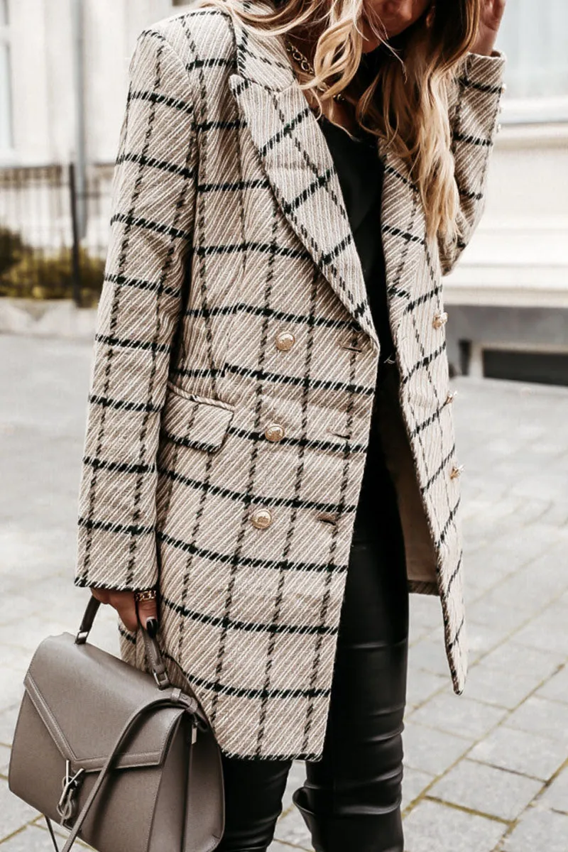 Stay Stylish with Plaid Turn-back Collar Outerwear